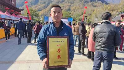 2025年，甘肃省陇南市康县天麻麻王评比及招商会在阳坝召开。三河坝镇斜坡村天麻种